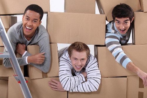 Local moving van for house and office transport in Wimbledon